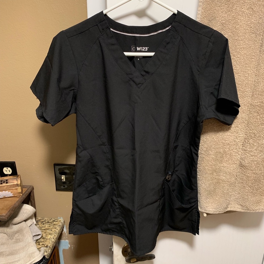 WonderWink Black Scrub Top (Sets available)